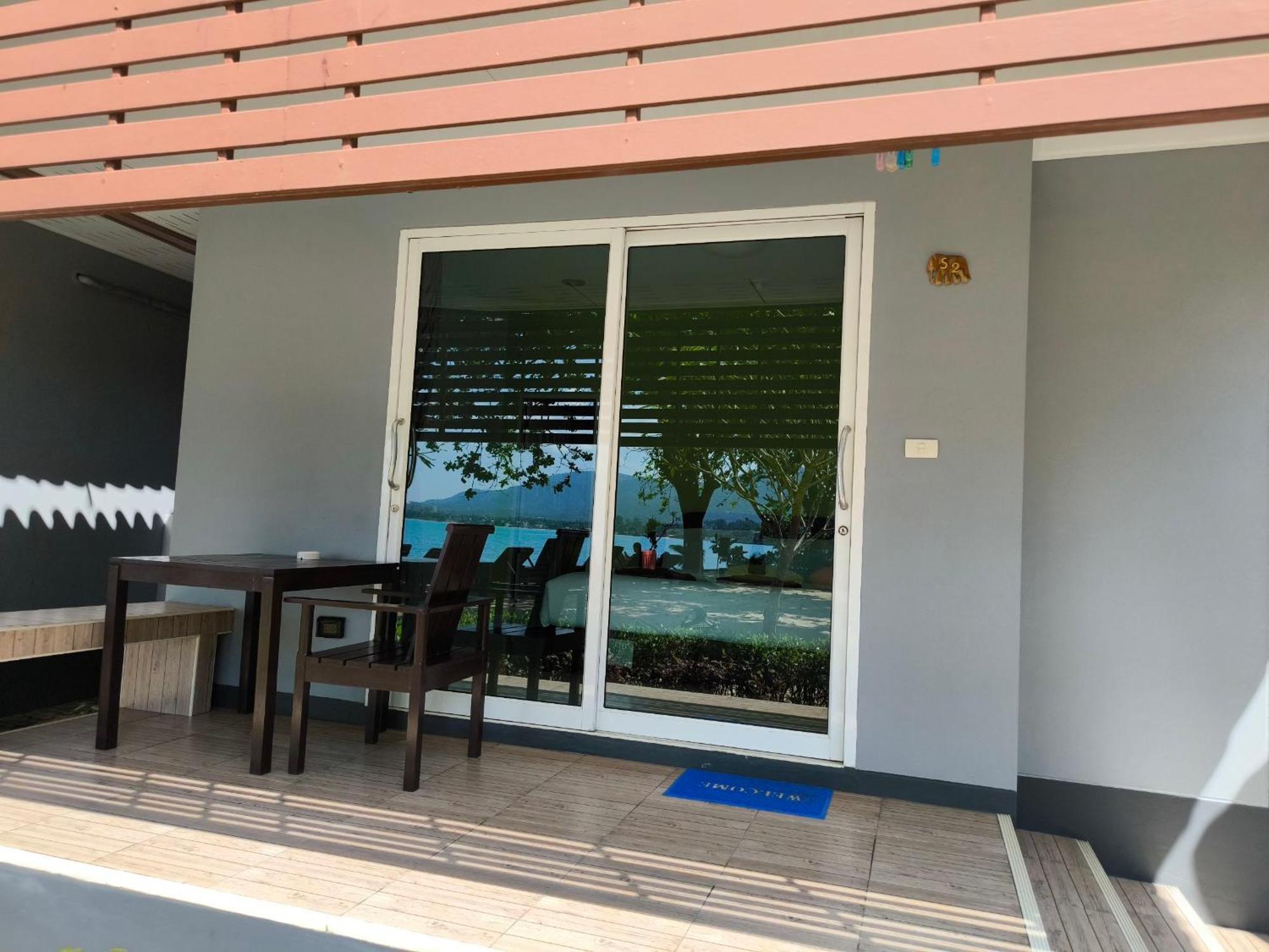Maenam Villa Hotel Mae Nam Exterior foto